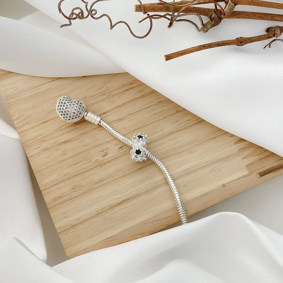 Berloque Separador Flor Zircônia Preta Prata 3