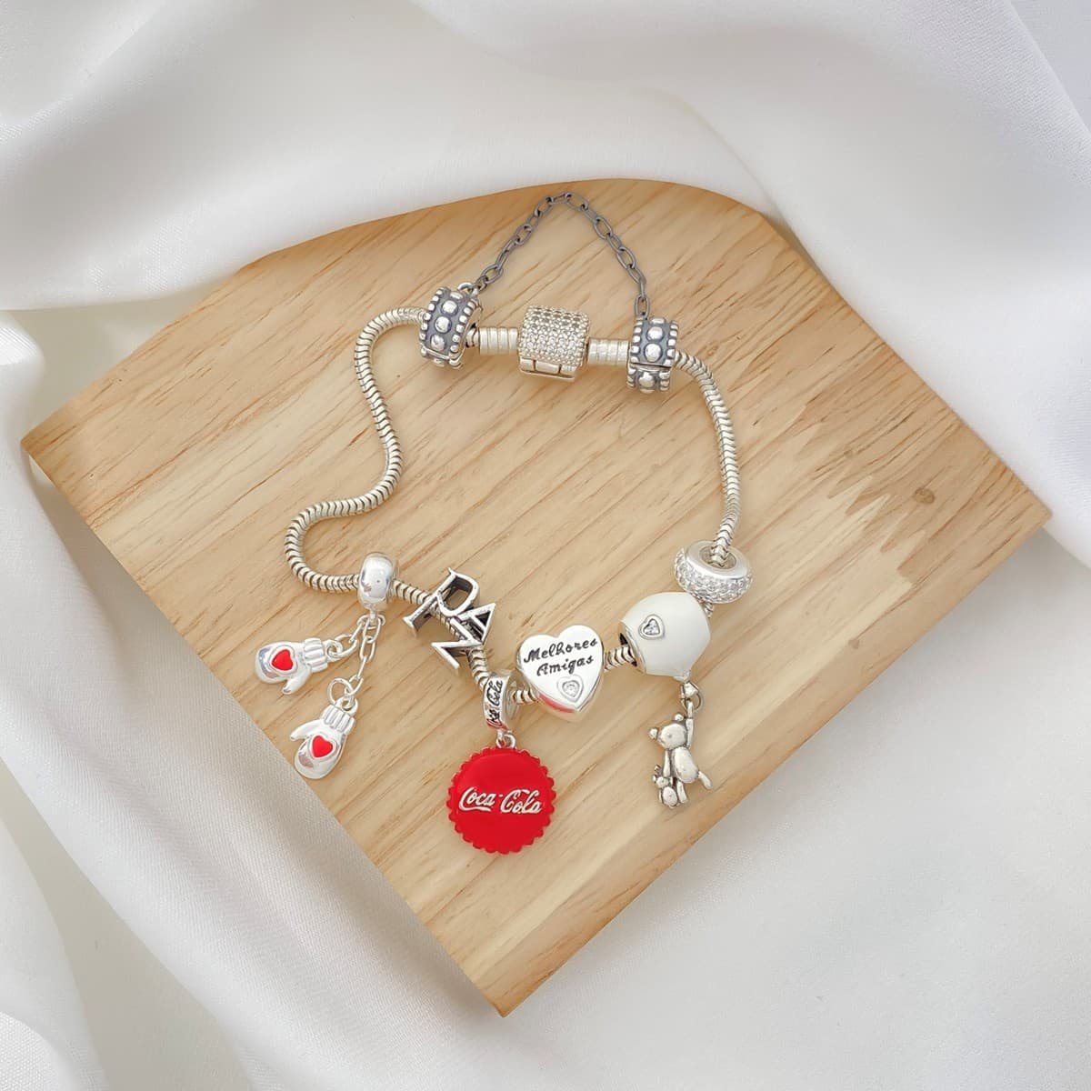 Berloque Luvas Corações Prata 3