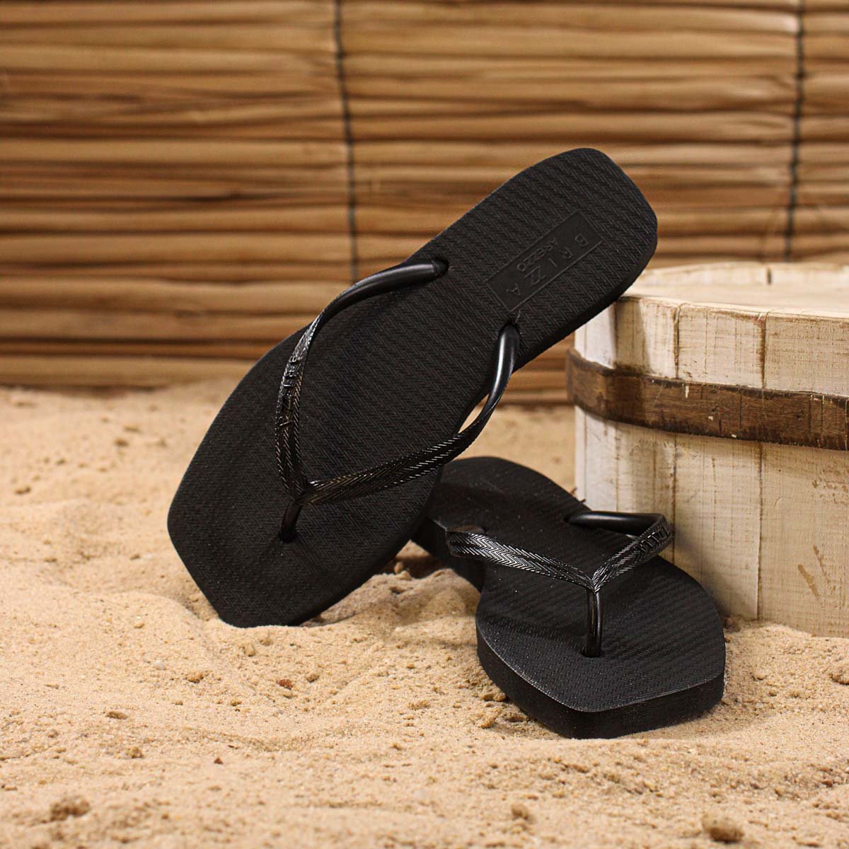 Chinelo Brizza Arezzo Bico Quadrado Preto - Feminino Preto 9