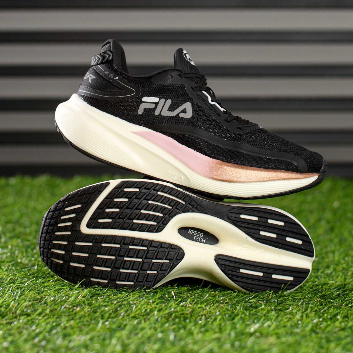 Tenis Fila Racer T2 Xtreme Preto Cobre e Rosa Feminino Preto