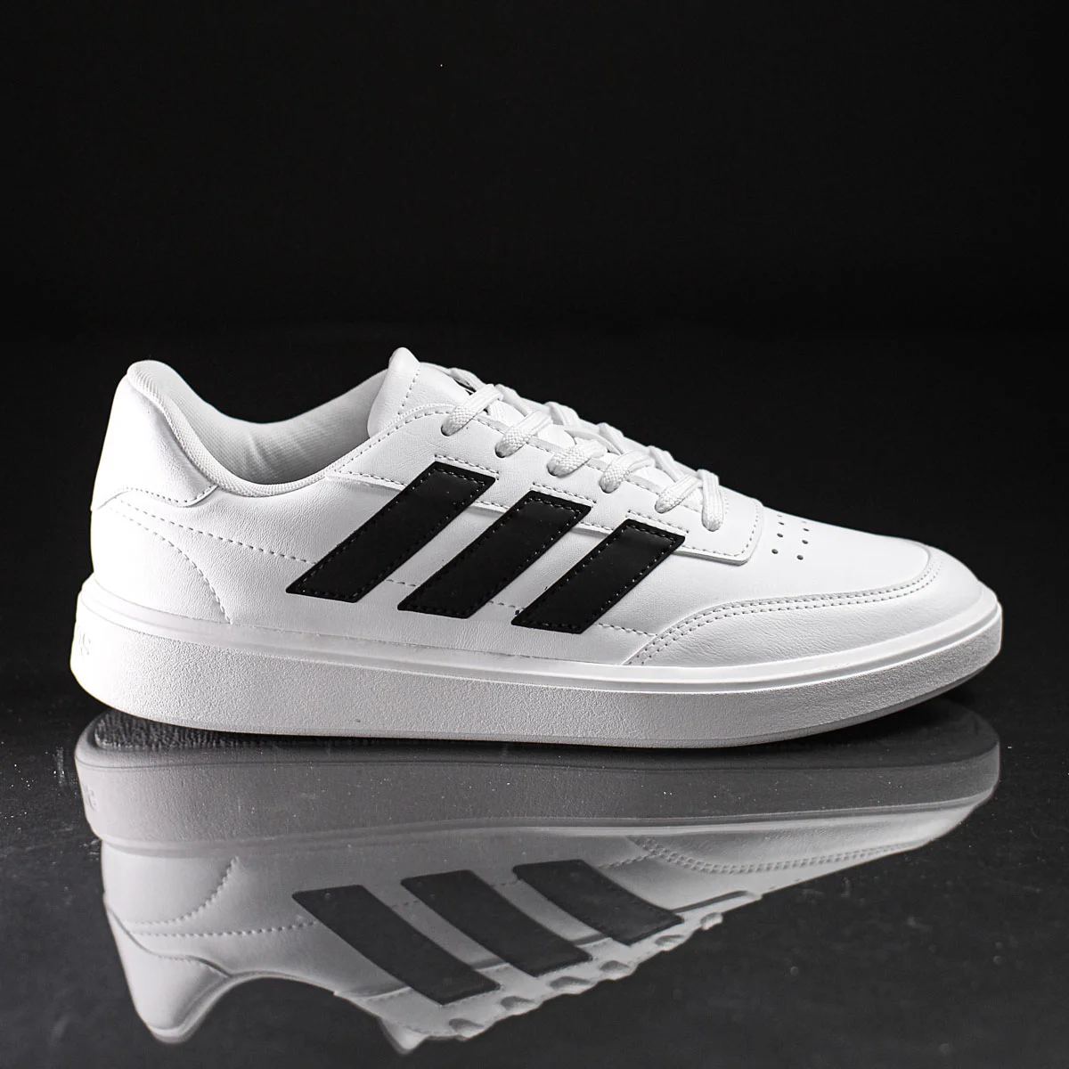 Tenis Adidas Courtblock Branco e Preto - Masculino Branco 8