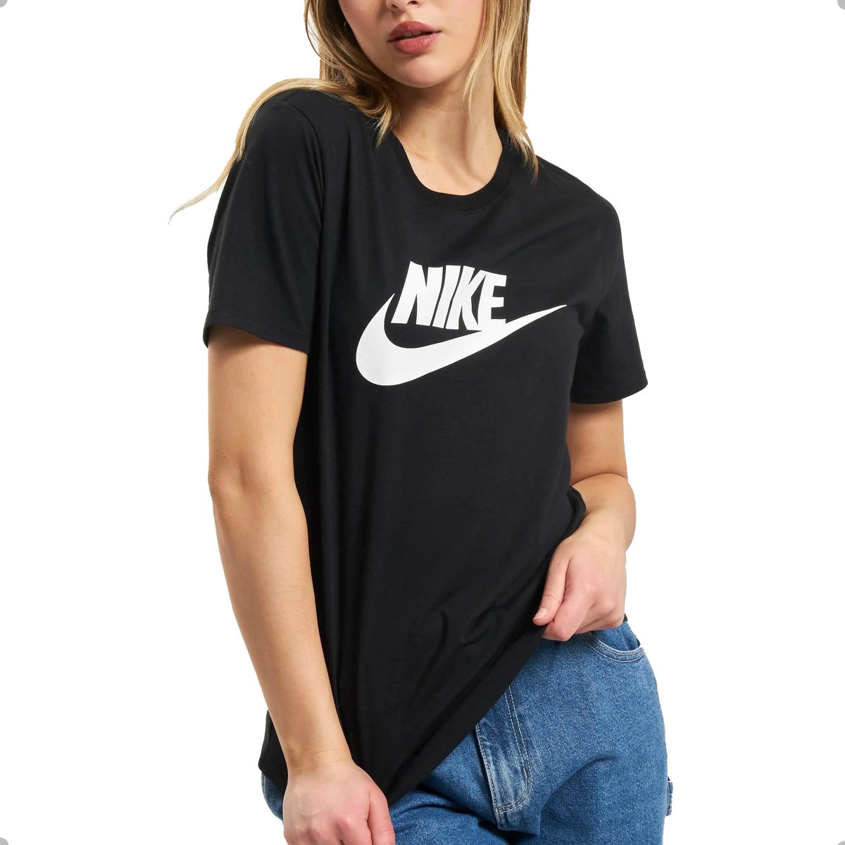 Camiseta Nike Sportswear Essentials Preta - Feminina Preto 3