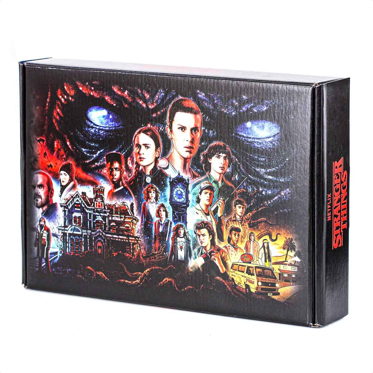 Chinelo Netflix Stranger Things Hellfire Branco e Preto - Unissex Branco 8