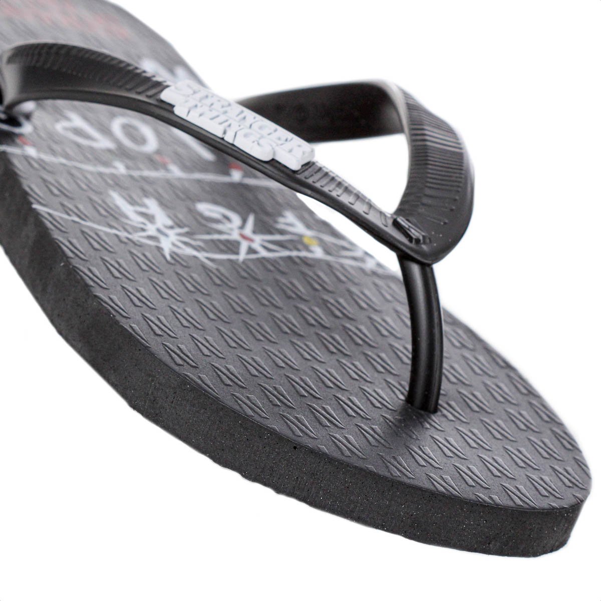 Chinelo Netflix Stranger Things Alphabet Preto - Feminino Preto 4