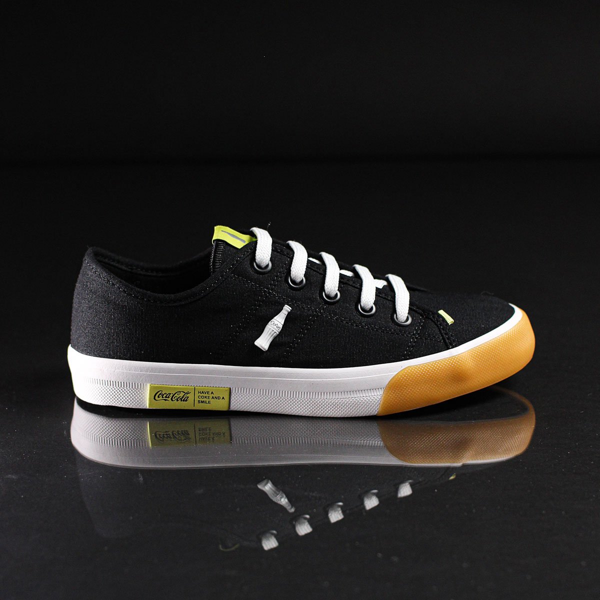 Tenis Coca Cola Miami Canvas Preto e Amarelo - Feminino Preto 6