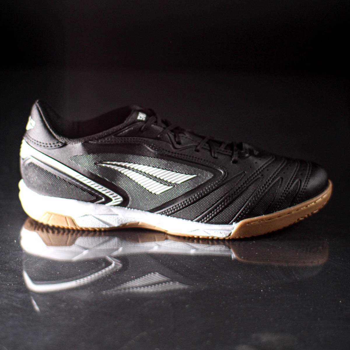 Chuteira Penalty Futsal Brasil 70 Y-1 Preto Cinza e Branco - Masculino Preto 6