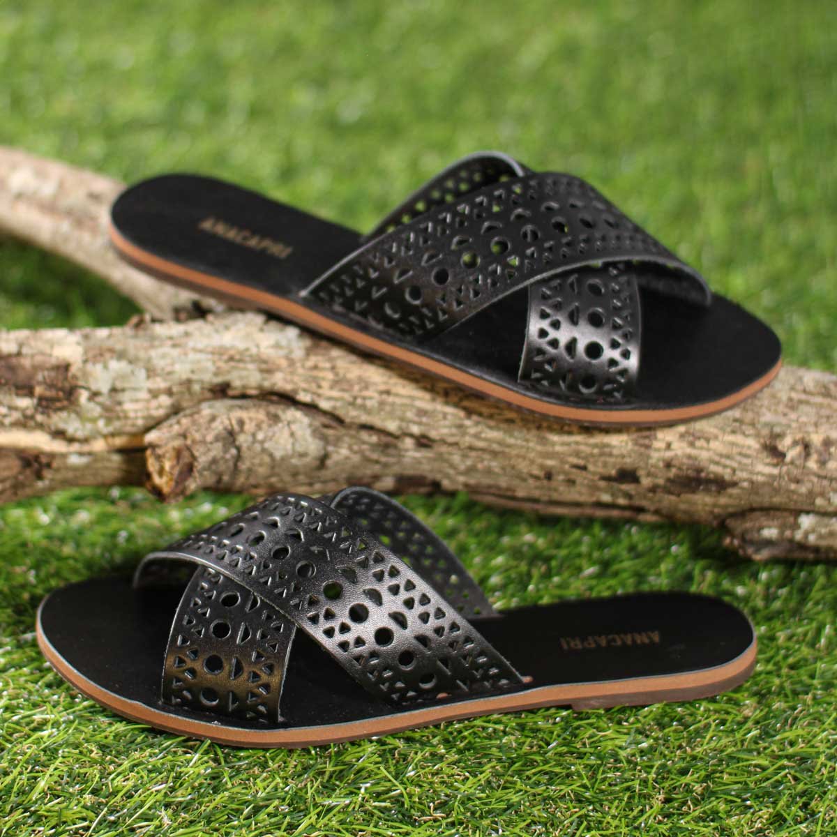 Rasteira Anacapri Tiras Cruzadas Perfuros Couro Preto - Feminino Preto 7