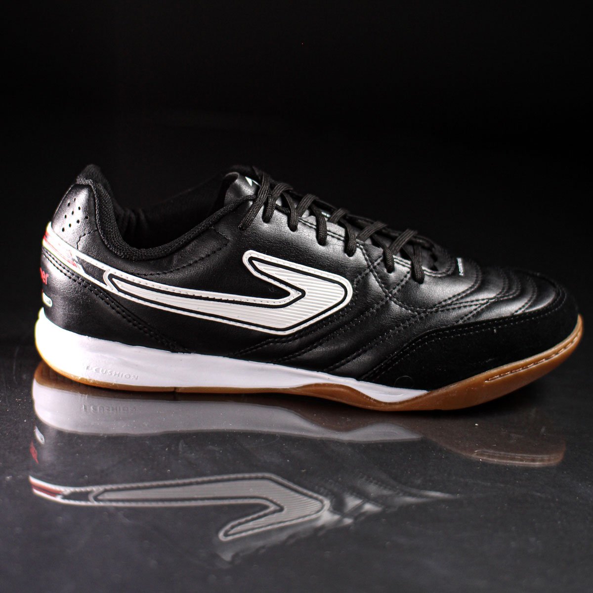 Chuteira Topper Futsal Maestro Club V Preto Branco e Vermelho - Masculino Preto 6