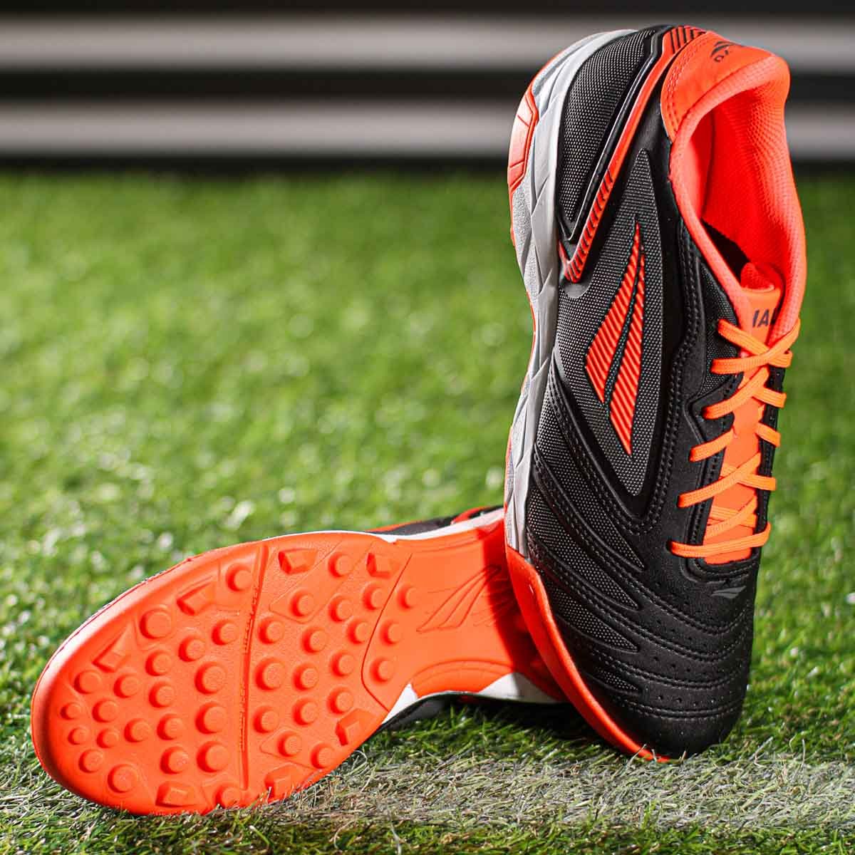 Chuteira Penalty Society Brasil 70 Y-1 Preto e Laranja - Masculino Preto 7
