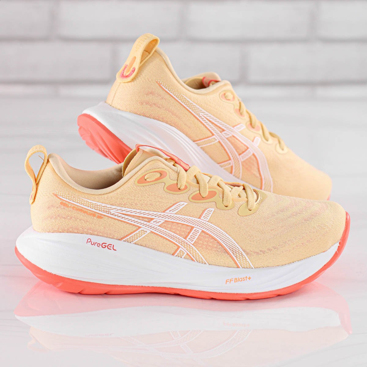 Tenis Asics Gel Cumulus 27 Laranja Claro e Branco - Feminino Laranja 8
