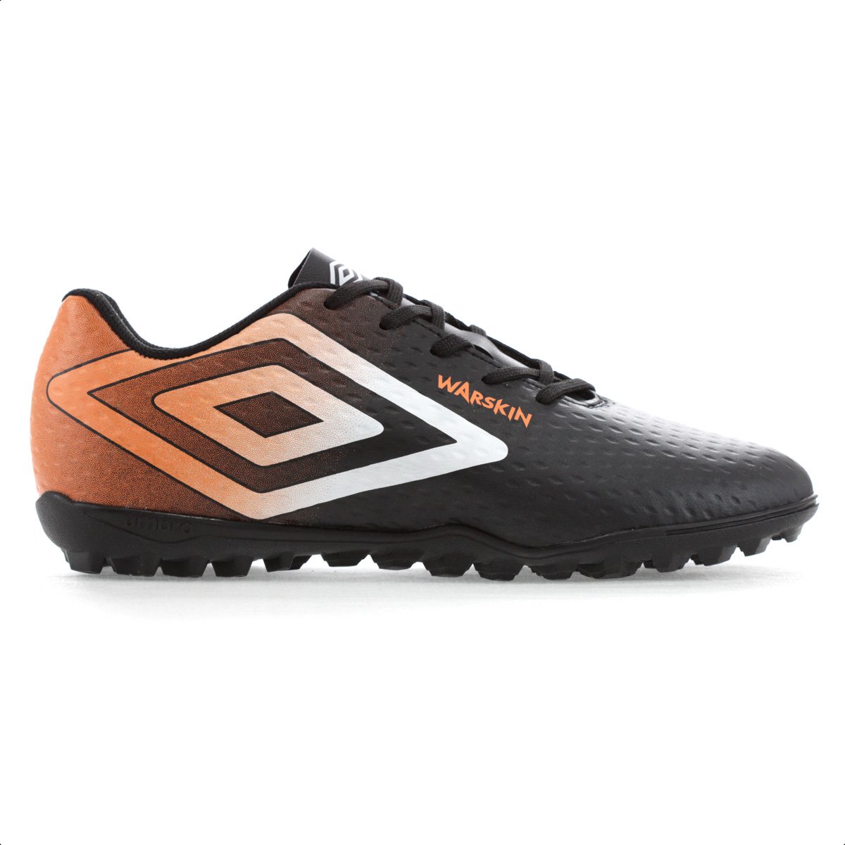 Chuteira Umbro Society Warskin Preta e Laranja - Masculina