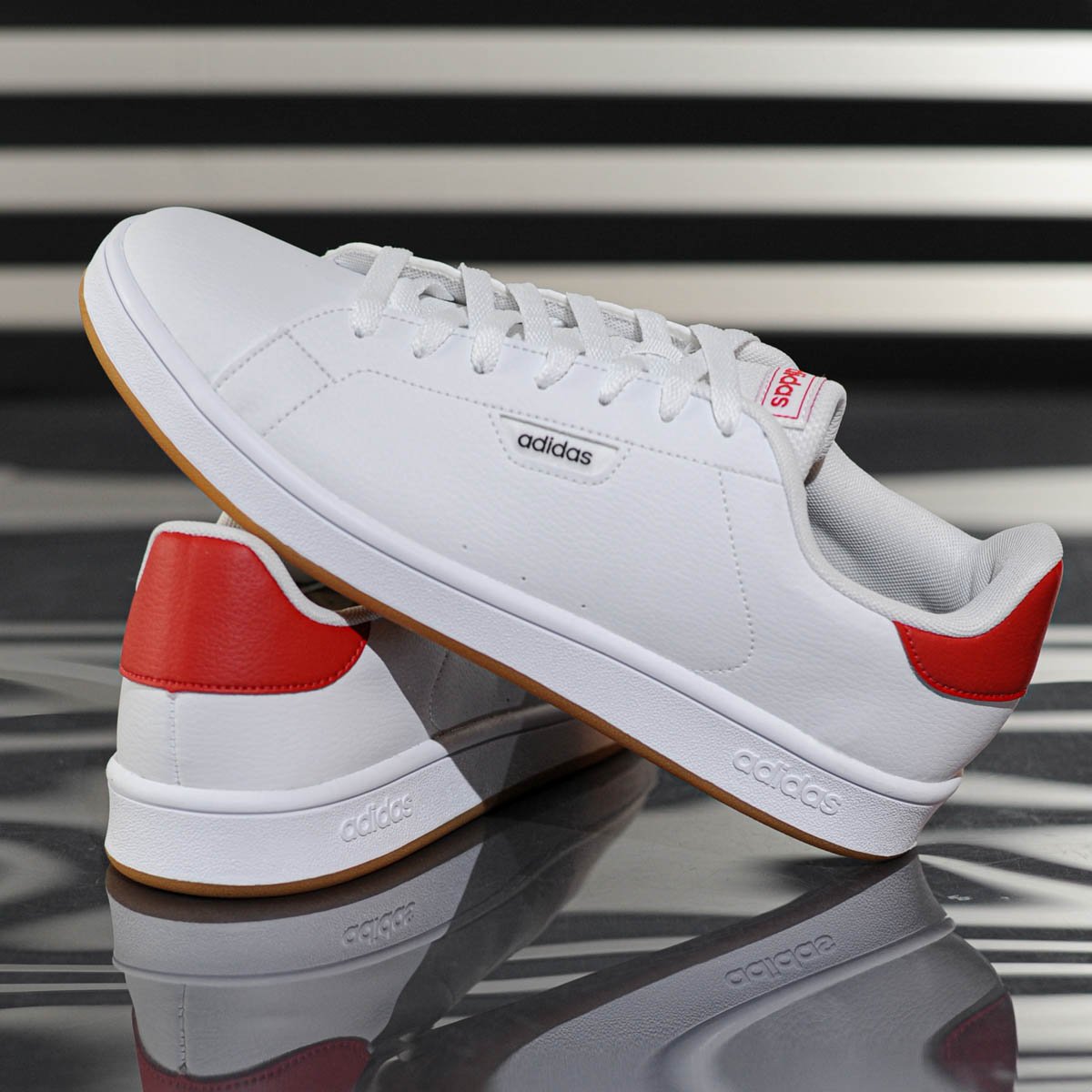 Tenis Adidas Urban Court Branco e Vermelho - Masculino Branco 8