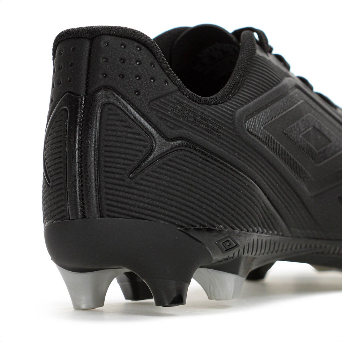 Chuteira Umbro Campo Attak III Preto - Masculino Preto 7