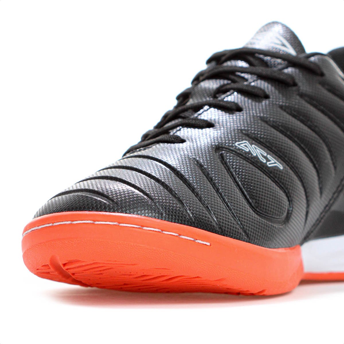 Chuteira Umbro Futsal Fifty Vi Preto Coral e Branco - Masculino Preto 6