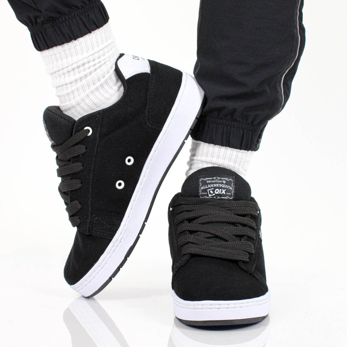 Tenis Qix Allan Mesquita Camurca Preto e Branco  - Masculino Preto 9