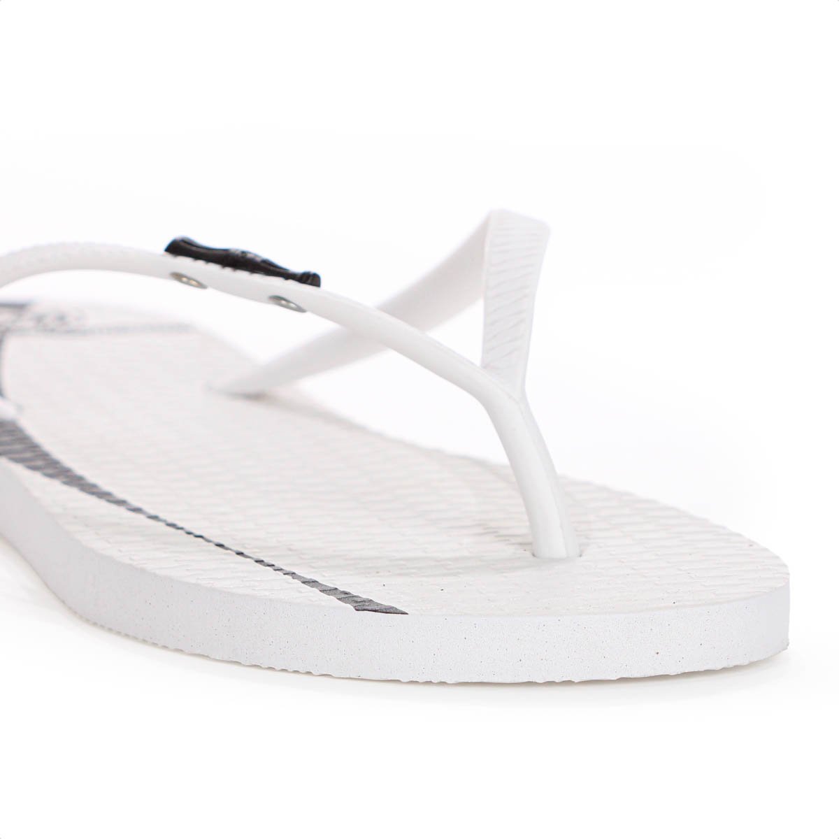 Chinelo Coca Cola Share a Coke Branco e Preto - Feminino Branco 8