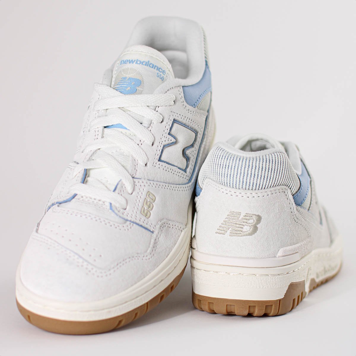 Tenis New Balance 550 Off White e Azul Claro - Feminino Branco 10