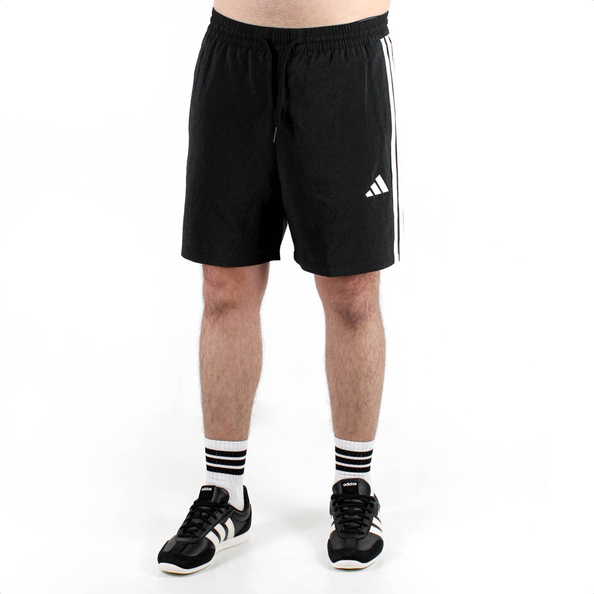 Bermuda Adidas Essential Tres Listras Preto e Branco - Masculino Preto 5