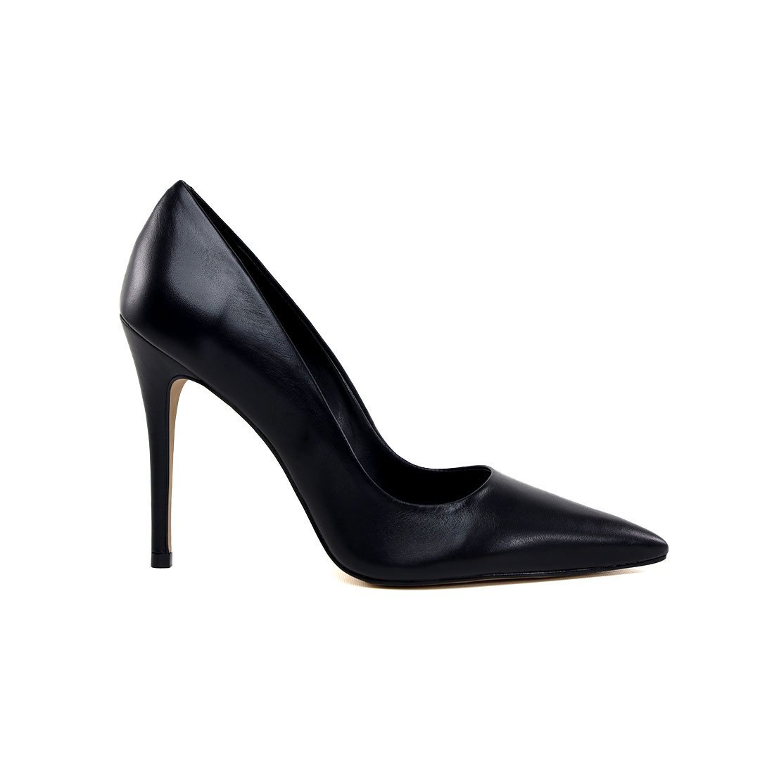 Scarpin Preto em Couro Cecconello Salto Alto Fino 11cm Preto 1