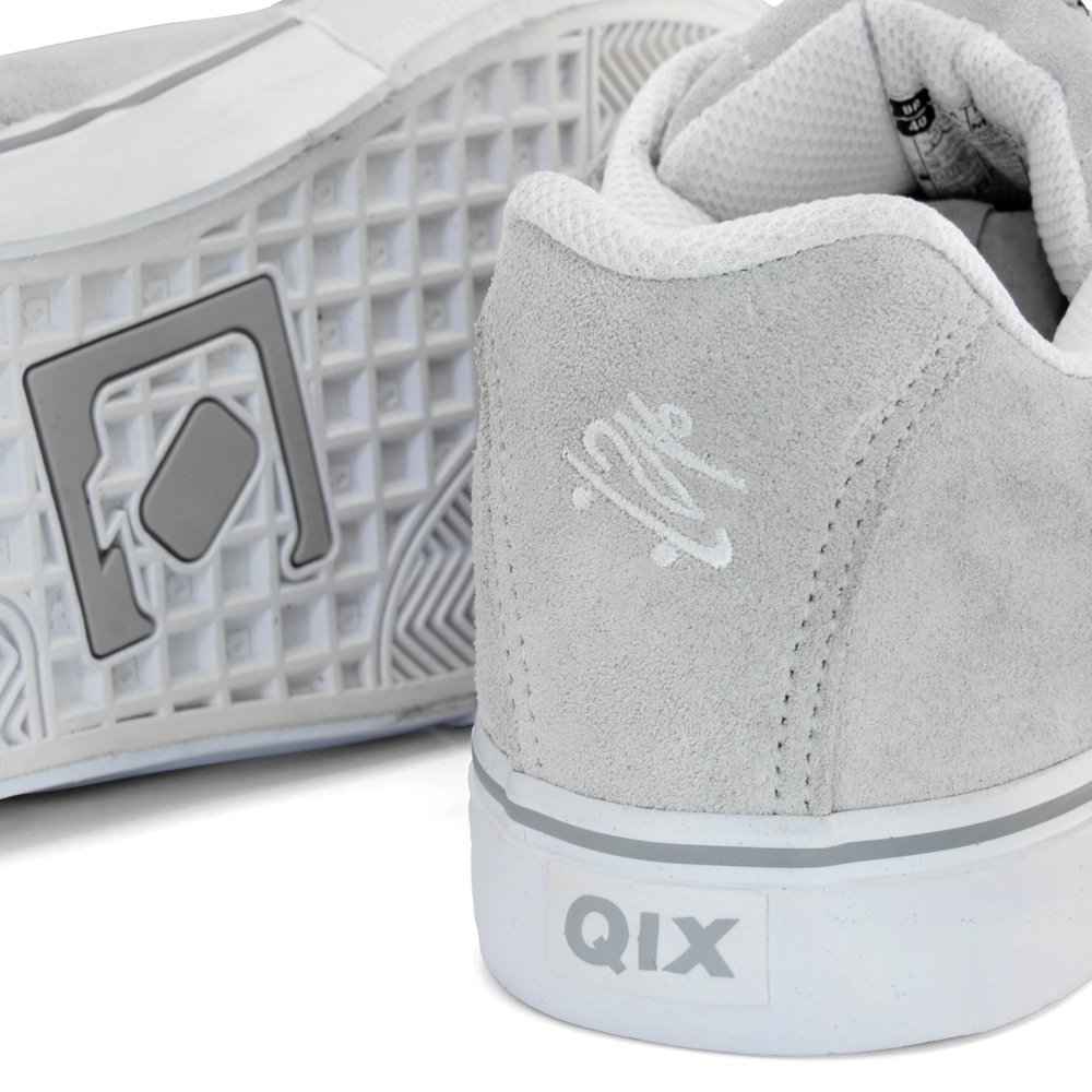 Tenis Qix Chorao Park  Camurca Branco Branco 8