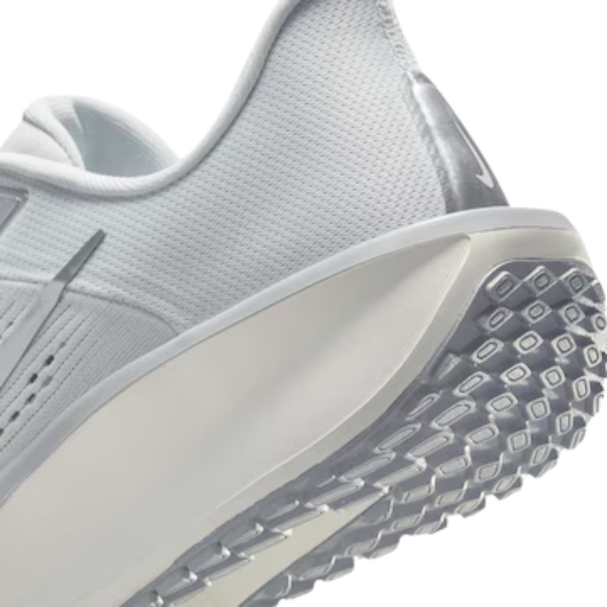 Tênis Nike Feminino Quest 6 Cinza 5