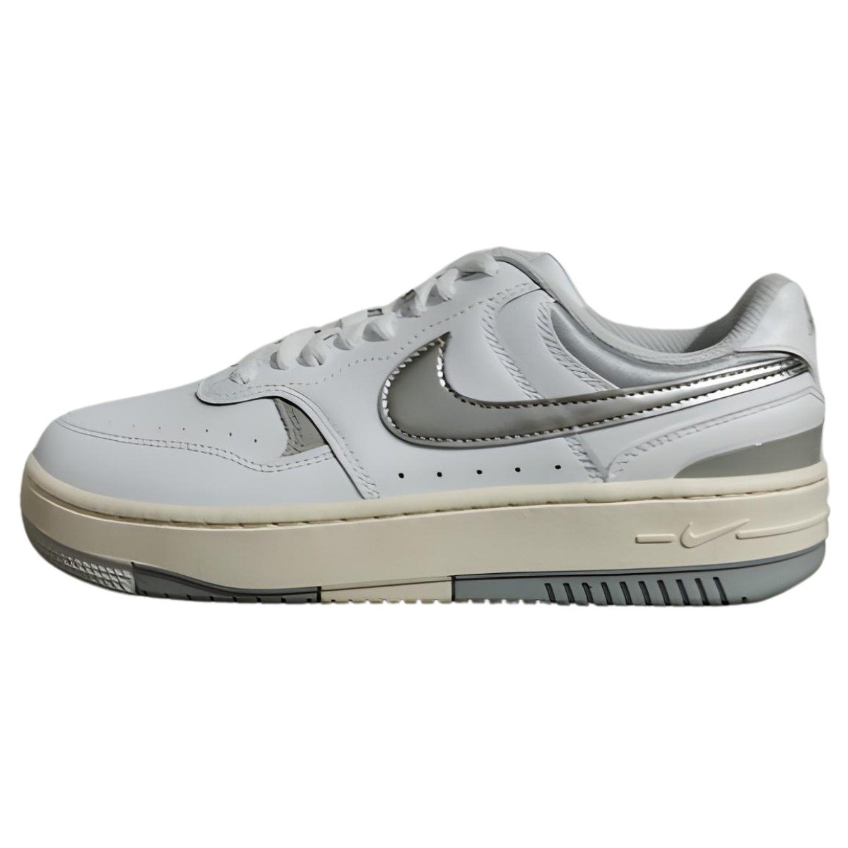Tênis Nike Feminino Gamma Force Branco/Cinza