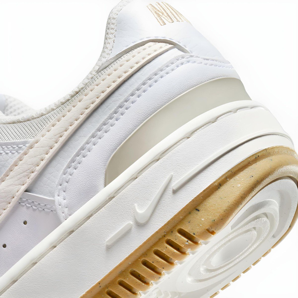 Tênis Nike Feminino Gamma Force Branco 8