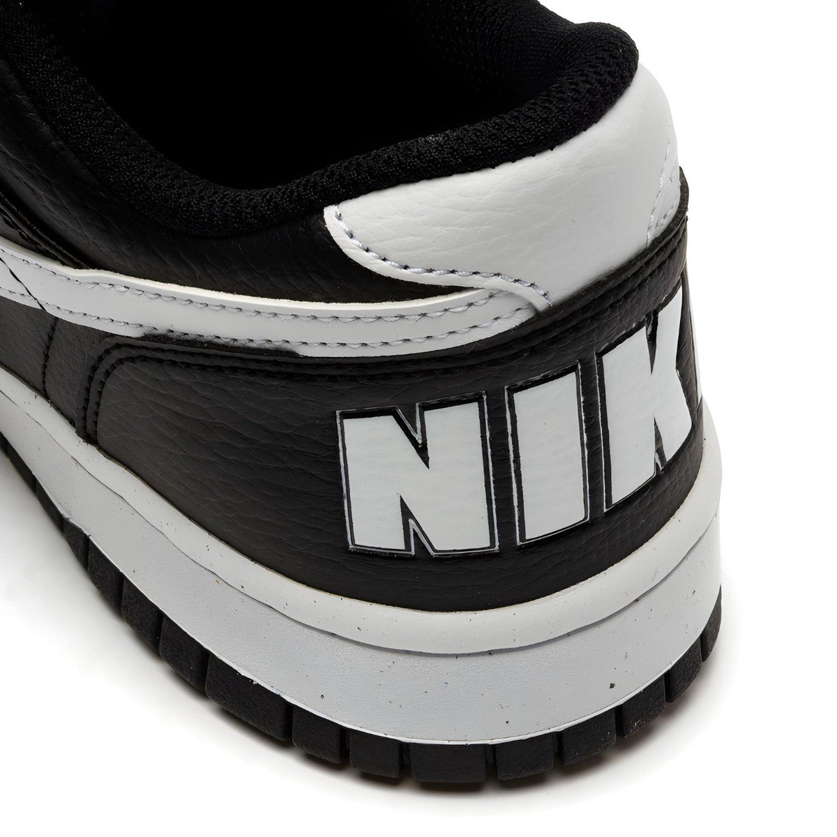 Tënis Masculino Big Low Nike Preto/Branco 7