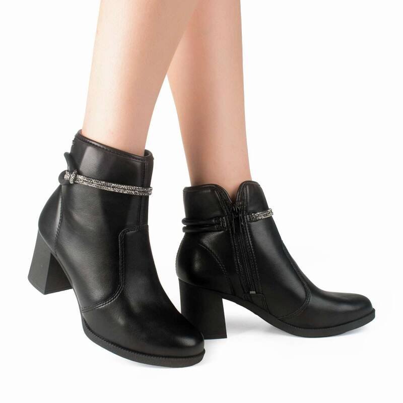 Bota Dakota Cano Baixo - Feminina - Preto Preto 6