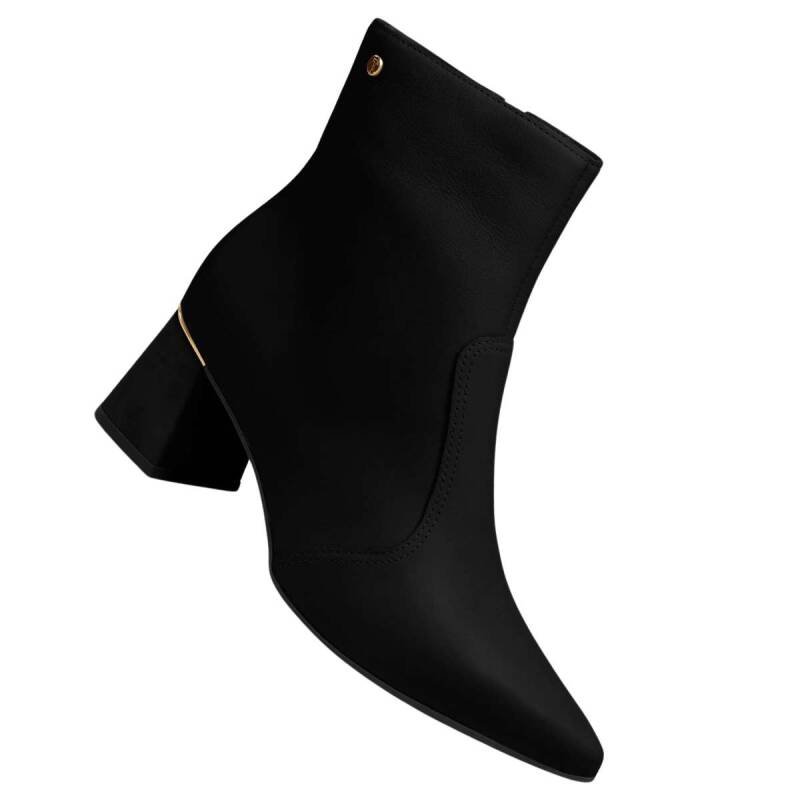 Bota Tanara Cano Curto - Feminina - Preto Preto 5