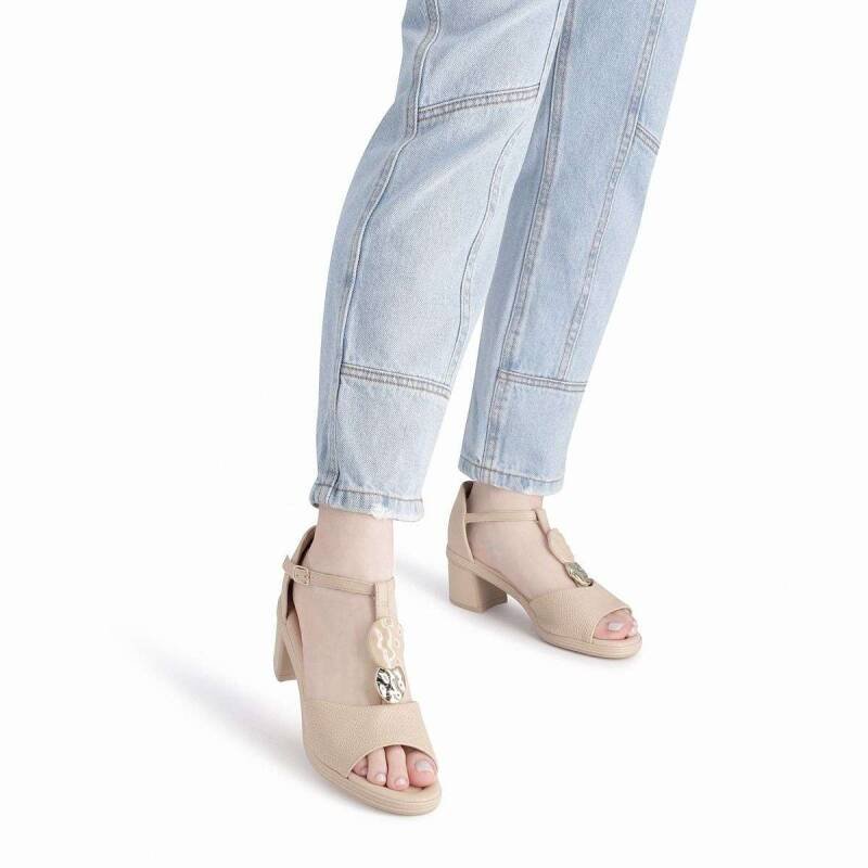 Sandalia Piccadilly Salto Medio - Feminina - Creme Creme 5