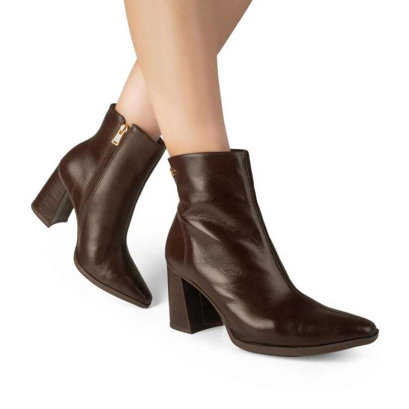 Bota Dakota de Cano Curto em Couro - Feminino Marrom 2