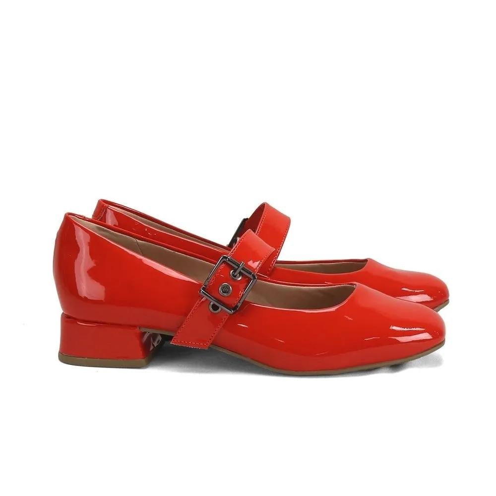 Sapato Boneca Verniz Vermelho Tira Ilhós 3cm
