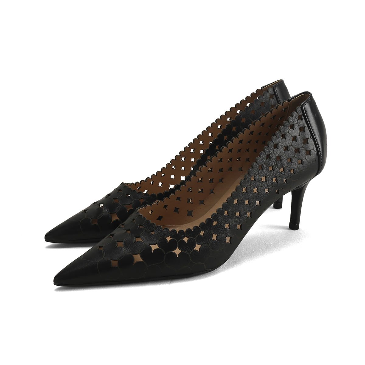 Scarpin de Couro com Detalhes Vazados Laser Ana Mello Preto 2