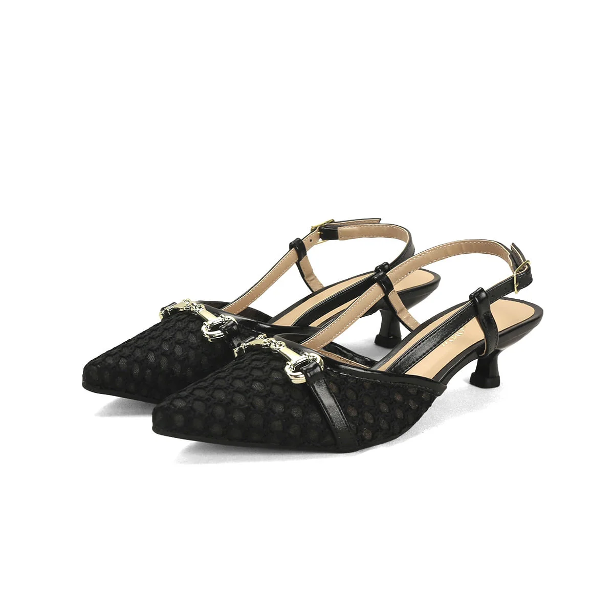 Scarpin slingback tramado preto com detalhe dourado Preto 2