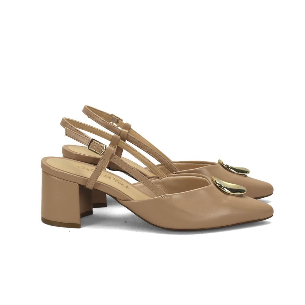 Scarpin slingback salto bloco peça orgânica amêndoa