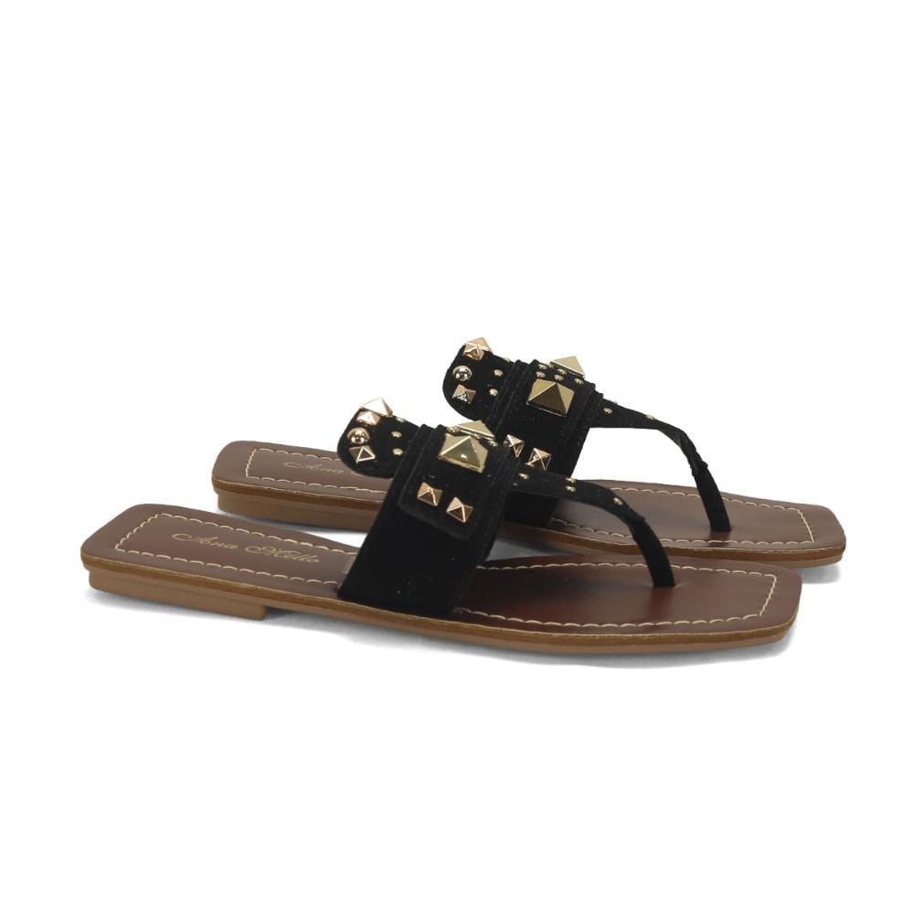 Rasteira boho tachas e  pirâmides preta