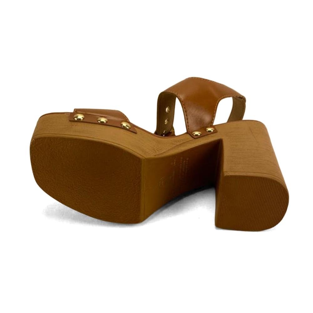 Sandália plataforma caramelo com tachas ouro light Marrom 4