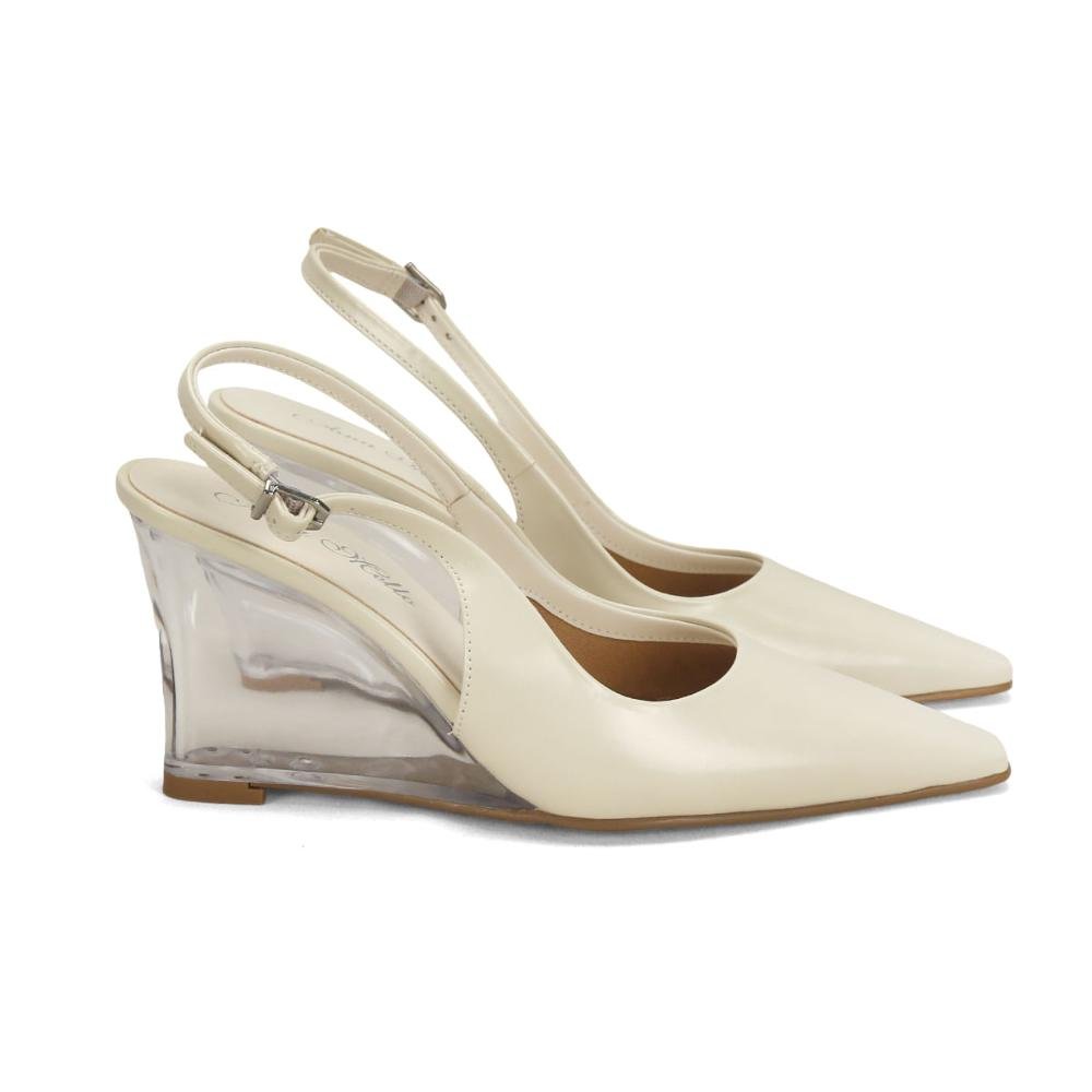 Scarpin slingback com salto acrílico off white