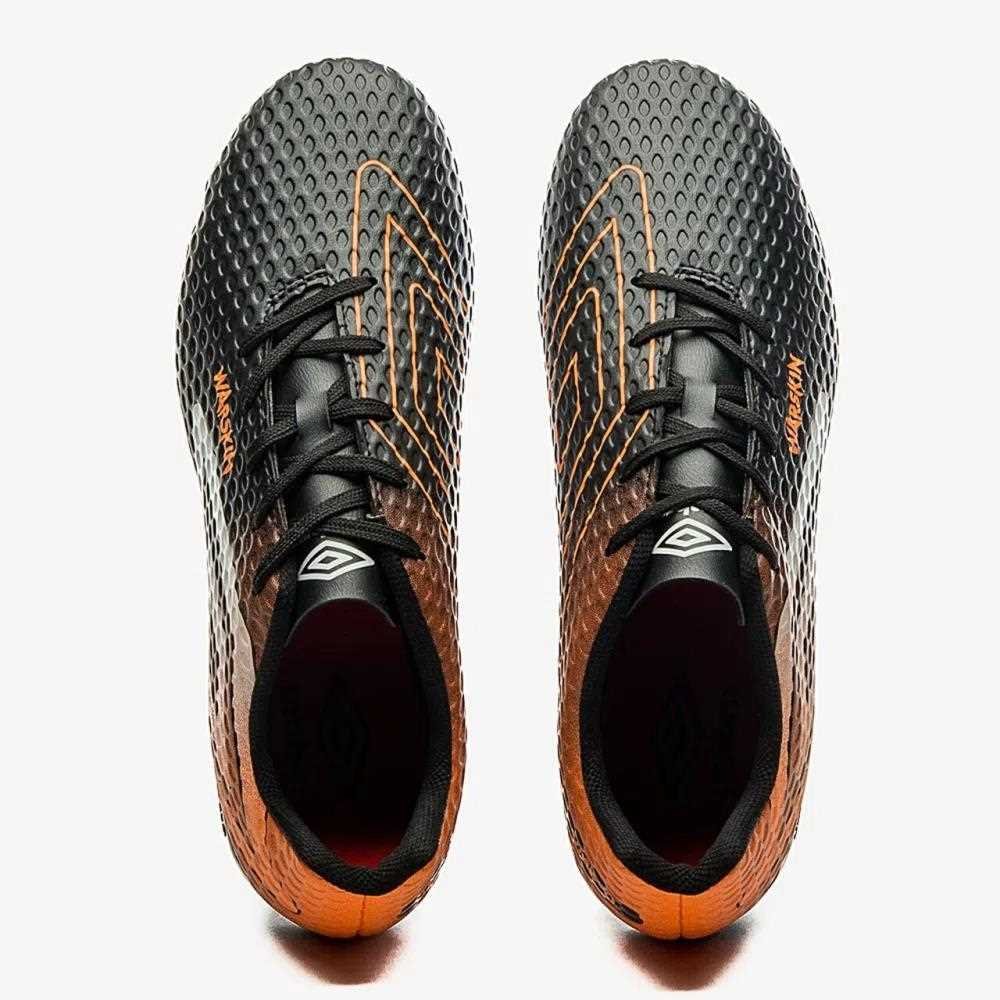 Chuteira Campo Umbro Warskin Preto 4