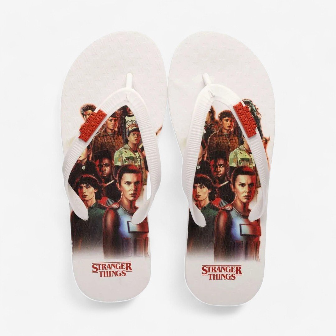 Chinelo Netflix Stranger Things Team