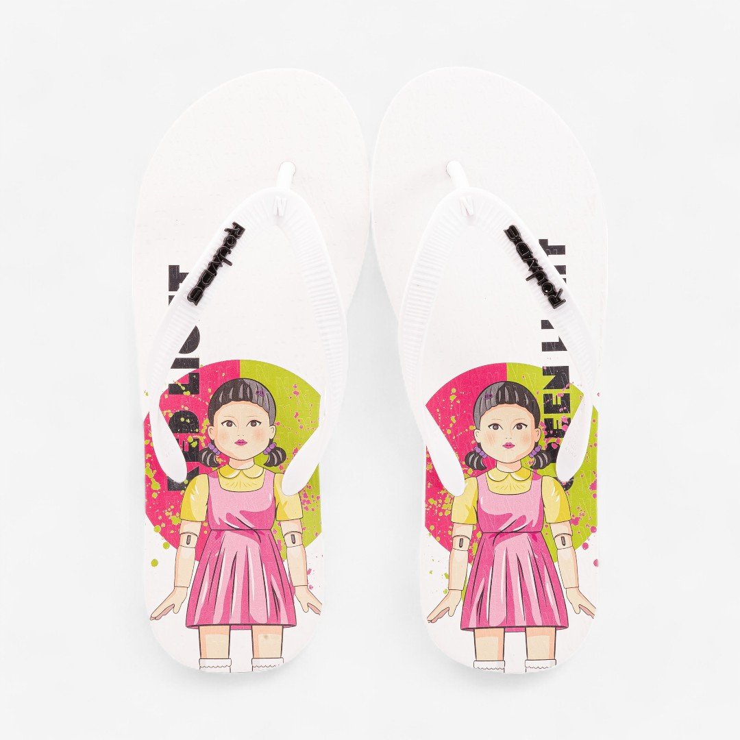 Chinelo Netflix Round 6 Doll Branco 2