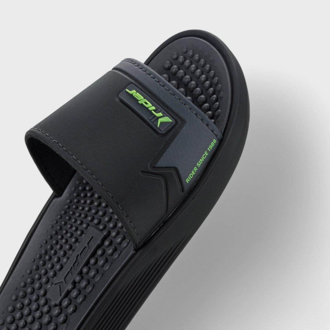 Chinelo Rider Pump Slide Infantil Preto/Cinza 4
