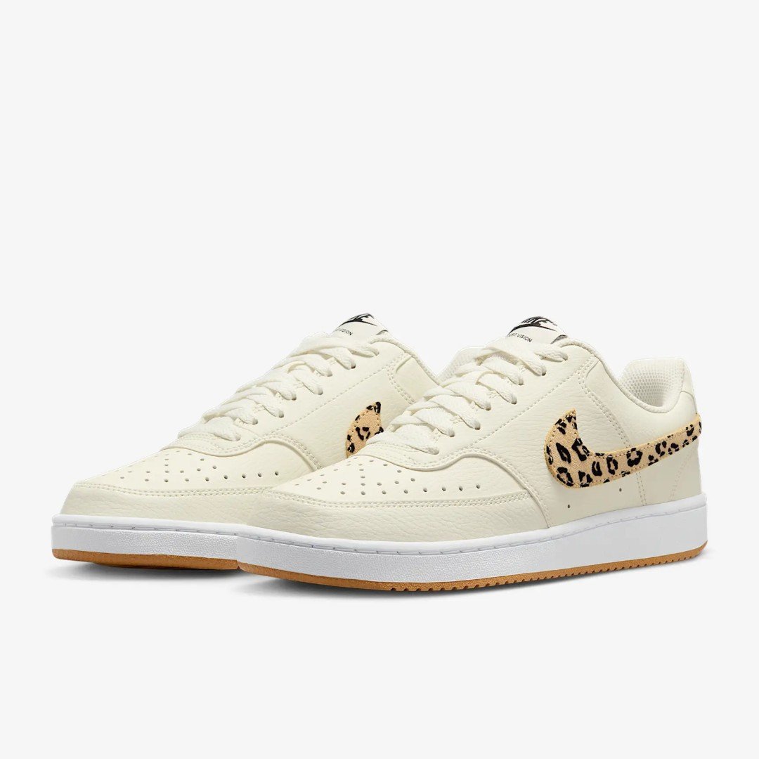 Tênis Nike Court Vision GFX Feminino Branco/Onça 2