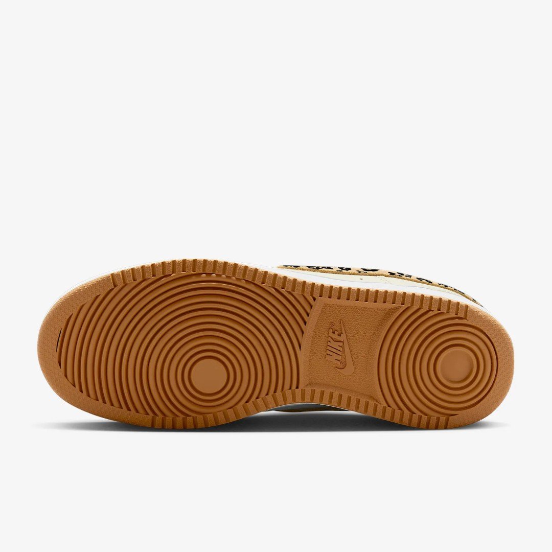 Tênis Nike Court Vision GFX Feminino Branco/Onça 7