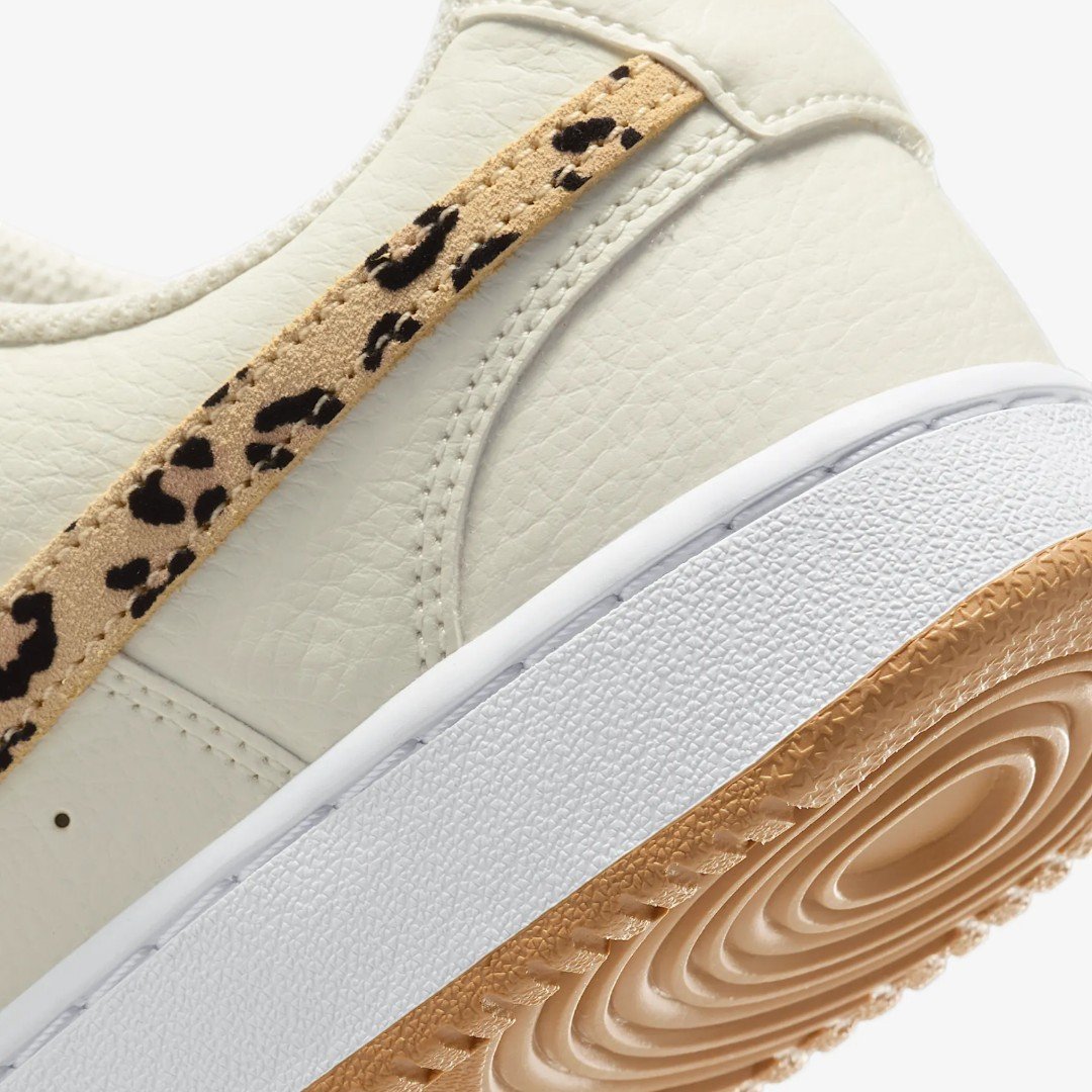 Tênis Nike Court Vision GFX Feminino Branco/Onça 8