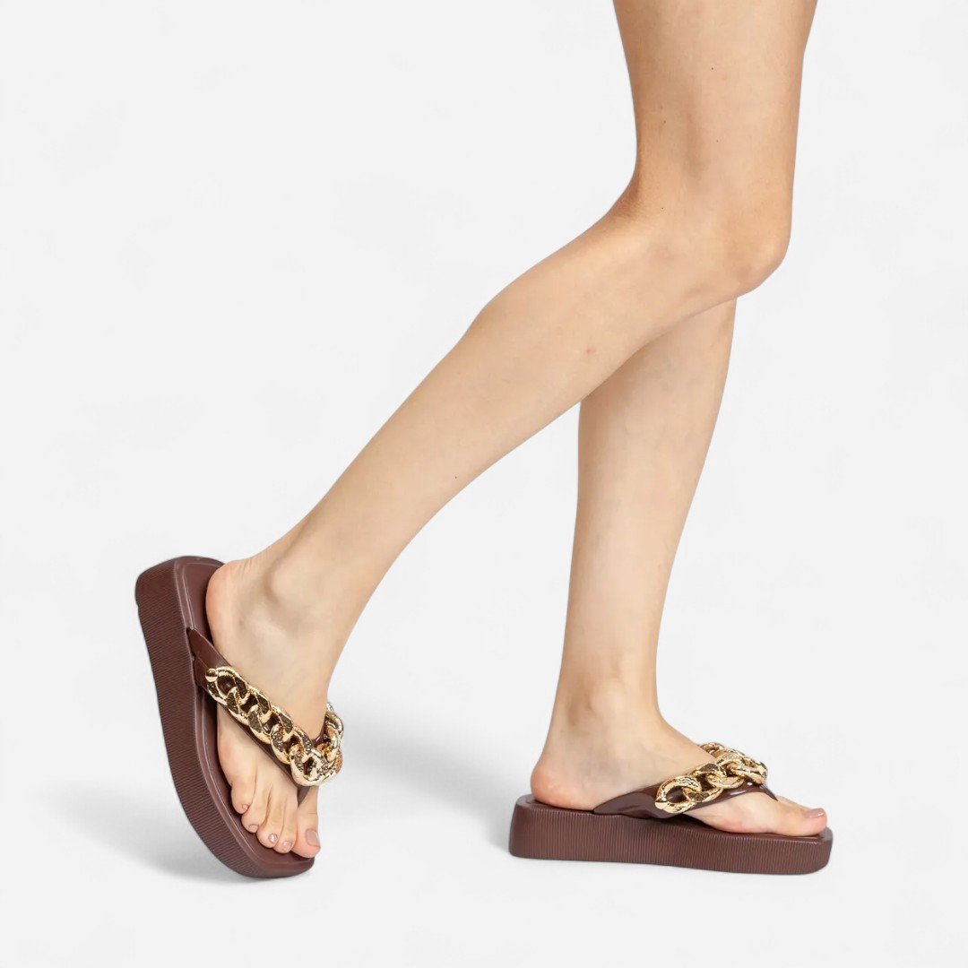 Chinelo Petite Jolie Hit Marrom Brown 4