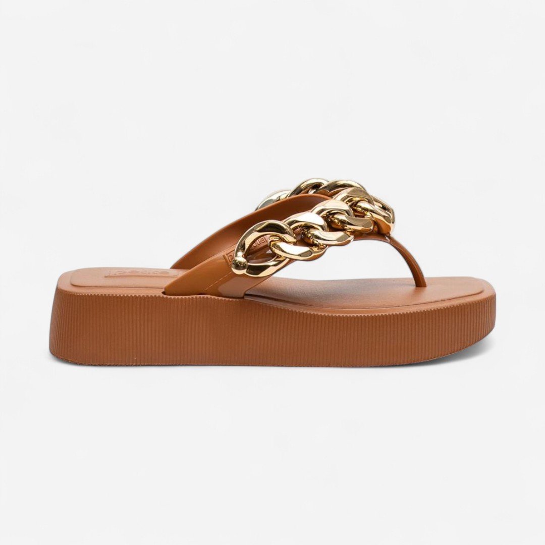 Chinelo Petite Jolie Hit Caramelo Doce de Leite 2