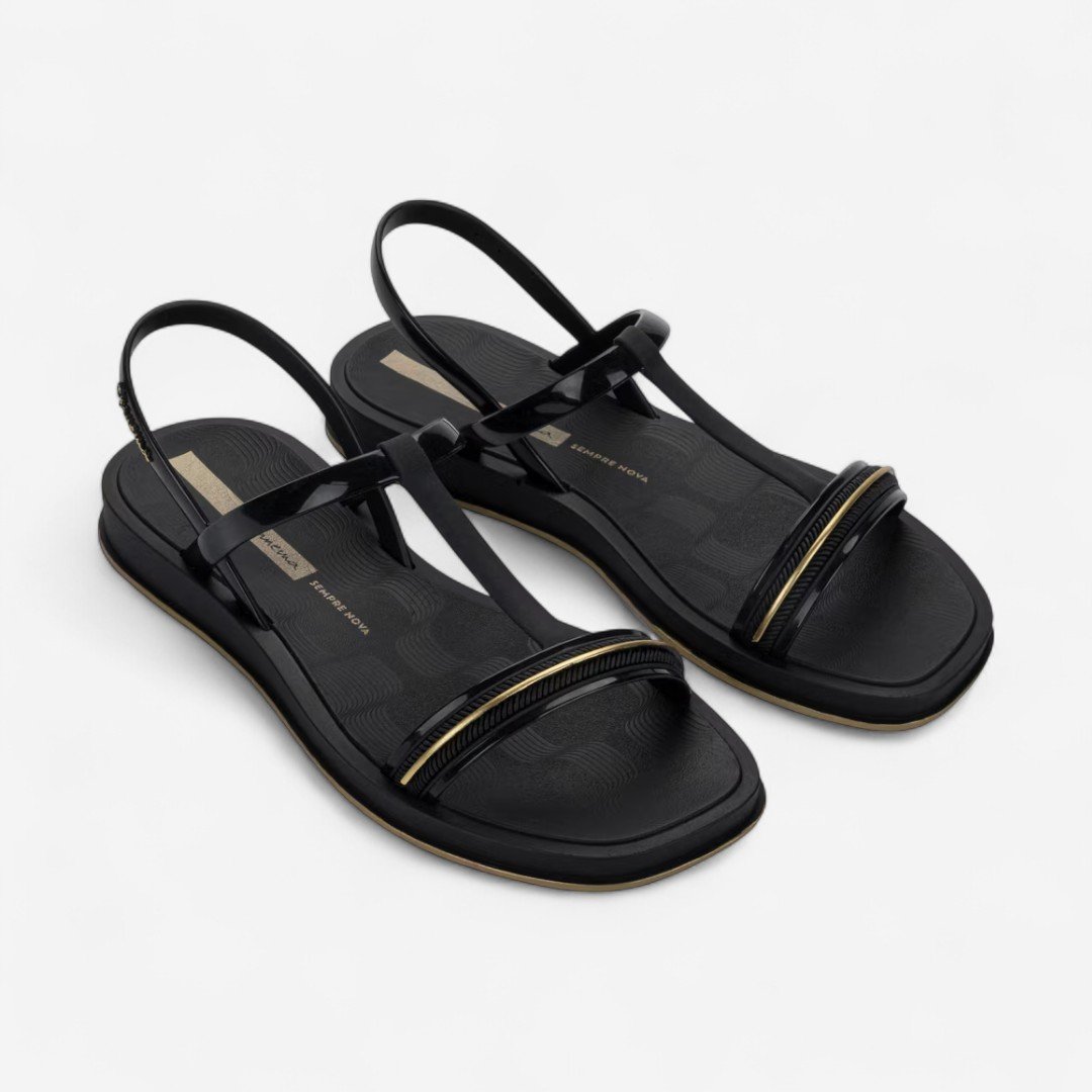 Cor Preto/Dourado