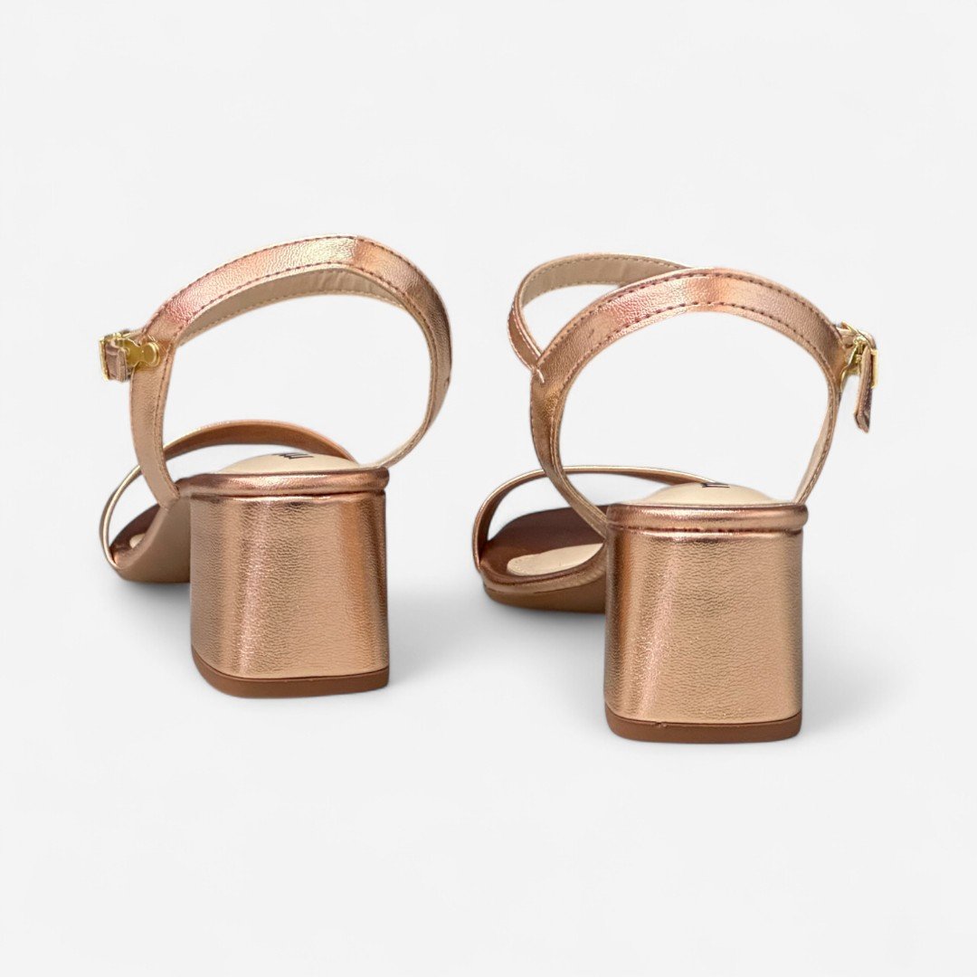 Sandália Moleca Salto Bloco Metalizada Rosê Ouro Rosado 5